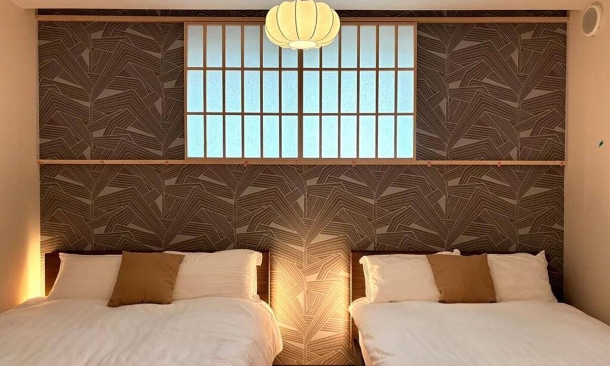Sennichimae House | SERENE Osaka│Kuromon Entire House│ 3 Bedrooms, 3 Bathrooms│ 30-second walk to Kuromon