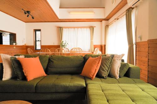 Togo-cho Apartment | Seto Mori Lodge 家族旅行に最適 最大12名 駐車場3台 ジブリパーク15分 ナゴヤドーム トヨタ博物館 土岐アウトレット