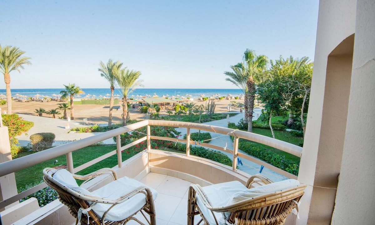 Abu Ghusun Resort | Shams Alam Beach Resort - All inclusive
