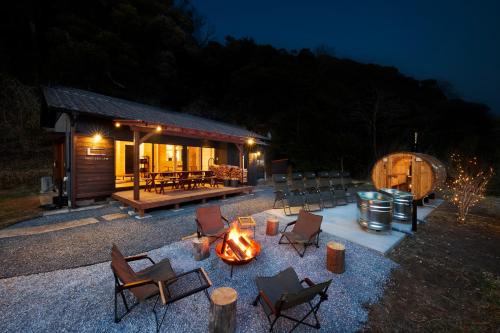 Kimitsu House | SHELTER君津 星が降りそそぐ千葉県Villa 星空サウナ 最大8名 都心から70分 雨でもBBQ 天体観測