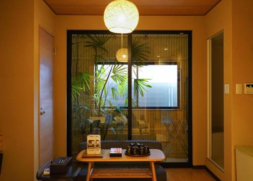 Naniwa Villa | Shirakabanoyado - SHIOKUSA, 白樺の宿 - 塩草