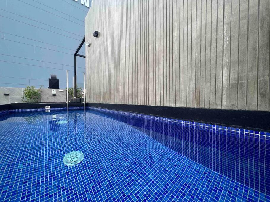 San Isidro Centro Financiero Apartment | Sleek 2 BR/ 2BATH in San Isidro