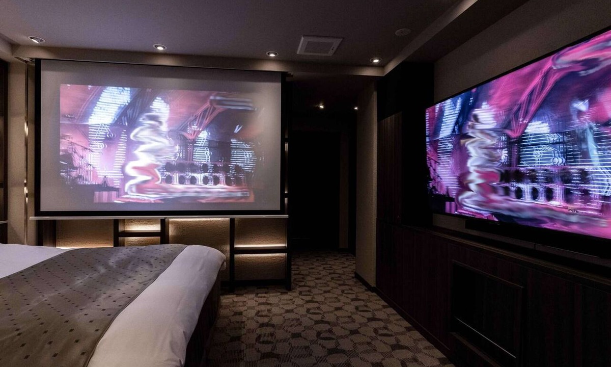 Hiroshima City Centre Hotel | Smoking King double room with latest karaoke wi/Hiroshima Hiroshima