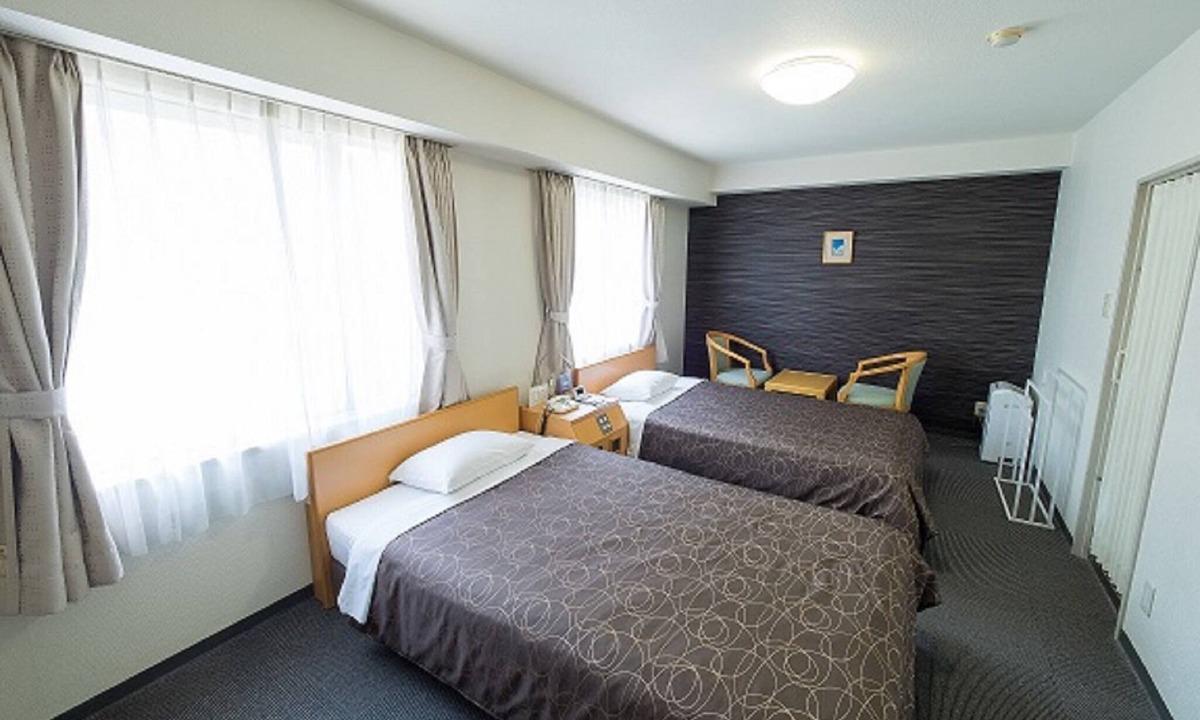 Shin-Osaka Hotel | Smoking twin room /Osaka Ōsaka