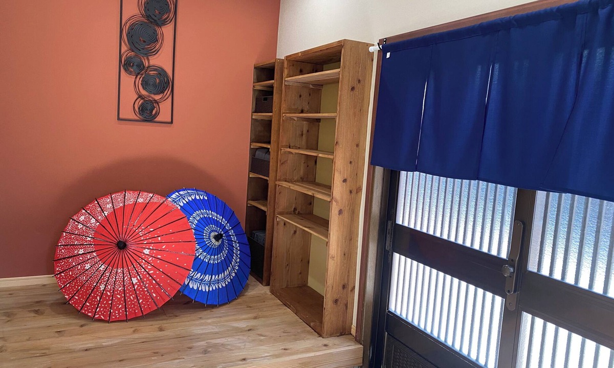 Nishiyodogawa-ku House | Spacious 5-bedroom, 10 beds with free WiFi, Netflix, 1 stop from Osaka Station
