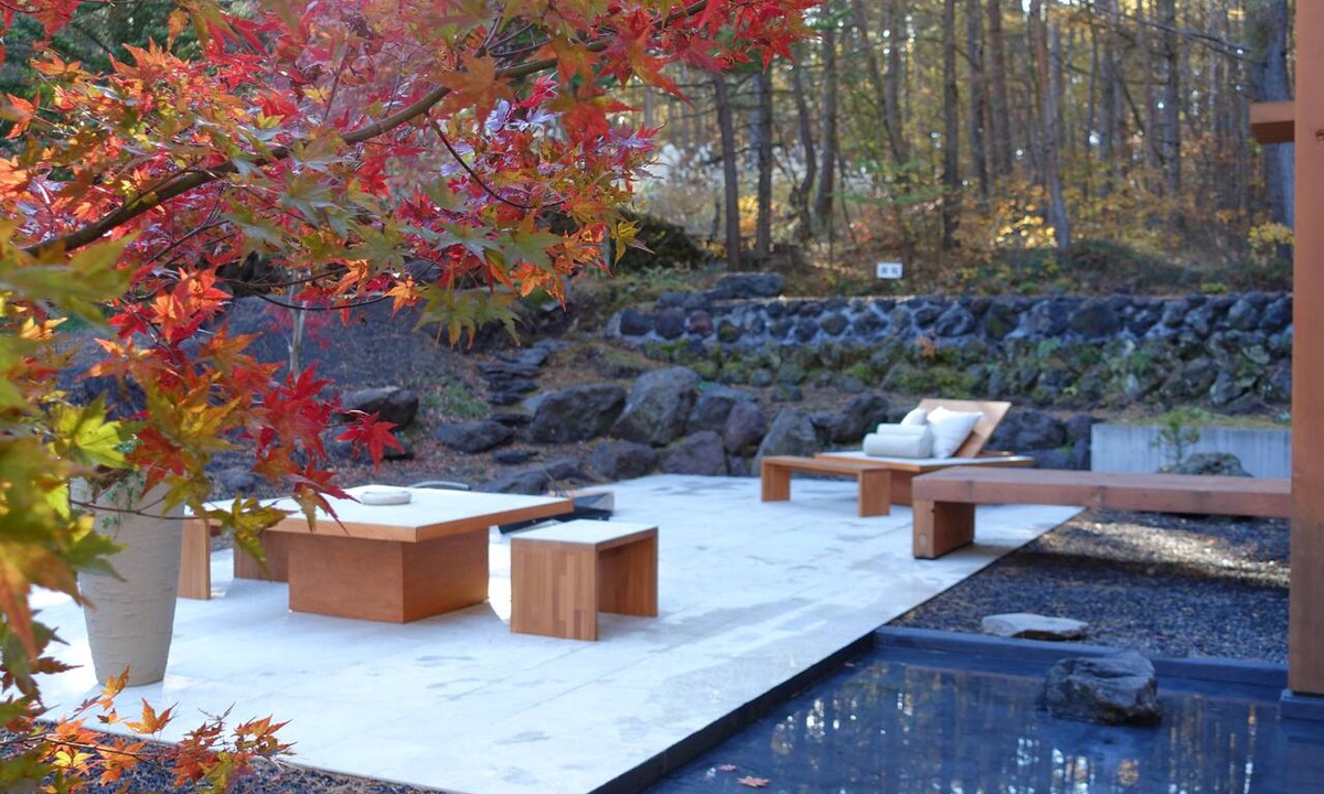 Tsumagoi Cottage | Stay in a Traditional Kigumi Forest Villa | A Peaceful Getaway Near Karuizawa