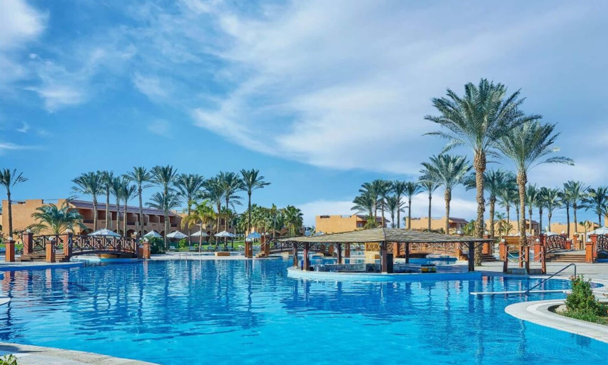 Port Ghalib Hotel | Steps from Coraya Bay & Dive Sites l Four Rooms, Pools, Spa, Tennis & Kids Club