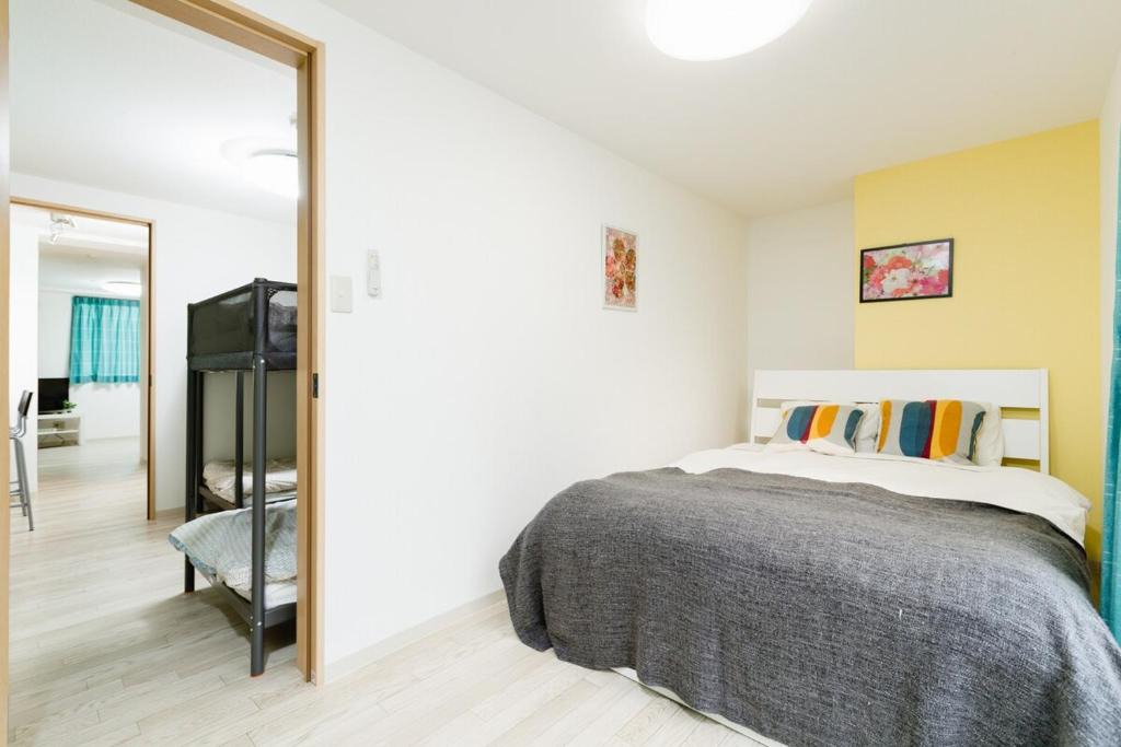 Sennichimae Apartment | Super close to Dotonbori! Great location room#602