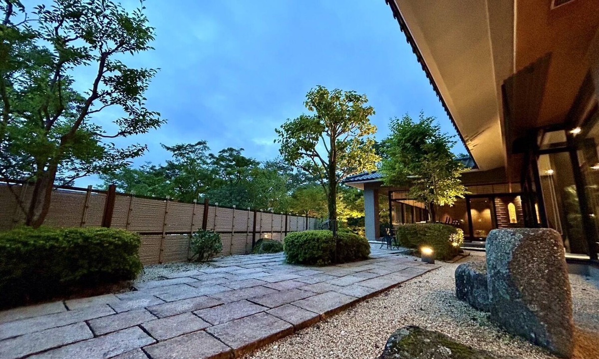 Gora House | Sushi Auberge Gorasaryo