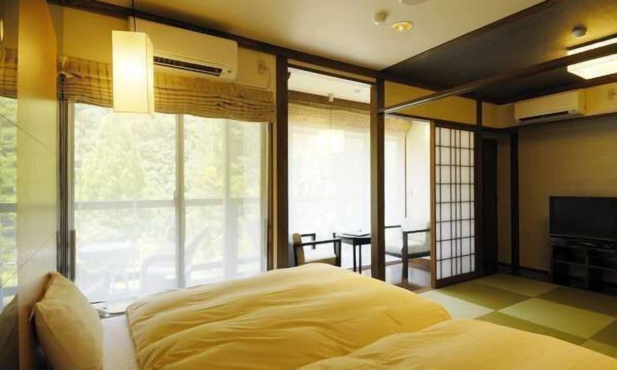 Takarazuka House | Takedao Onsen Koyokan Bettei Azale