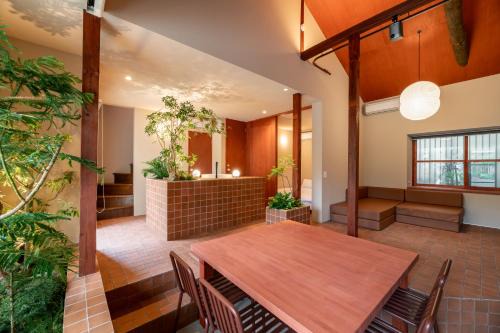Minami-ku Apartment | Tamagawa 414 一棟貸切 高宮駅4分 100インチプロジェクター 最大9名