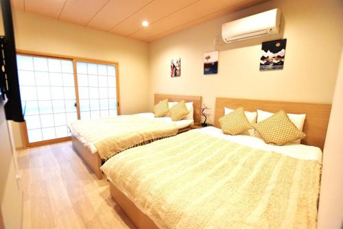 Higashinari House | Tamatsukan 玉津館, Detached Hse, JR Tsuruhashi 7min, Kansai Airport 關西空港 57 mins, Namba 6 mins, Nihonbashi 4 mins, Universal Studio 37 mins, Nara 30 mins, Early Check In