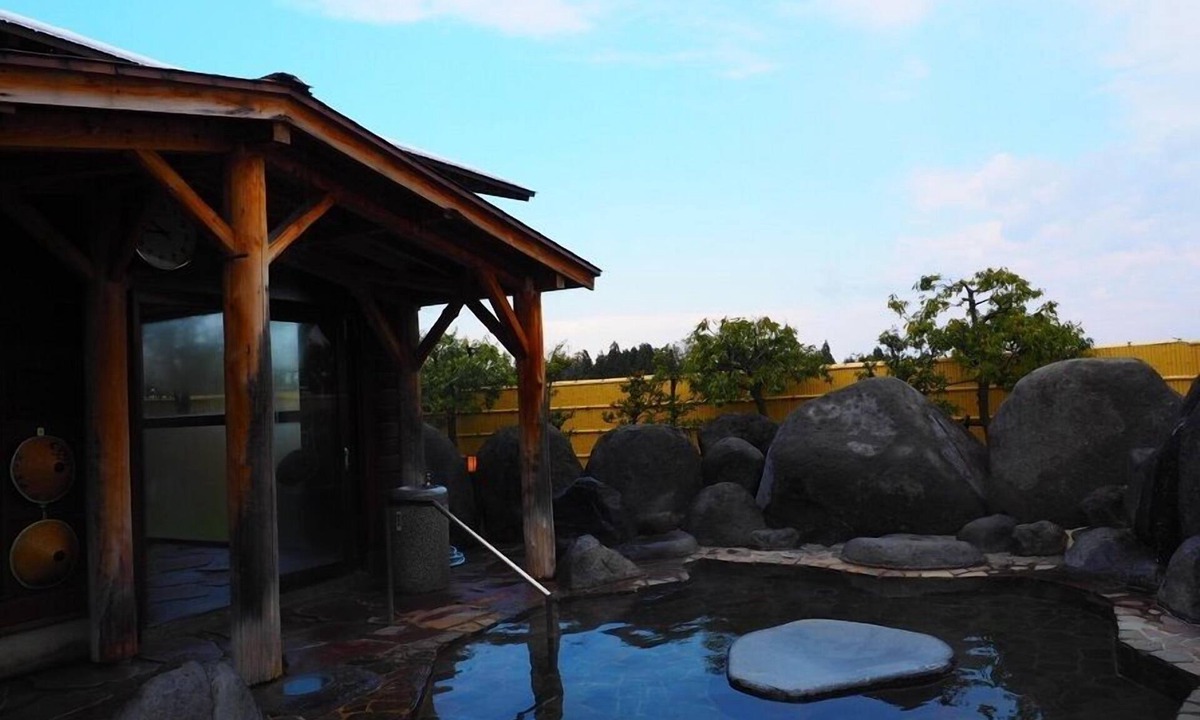 Nakaniikawa-gun Hotel | Tateyama Green Park Yoshimine