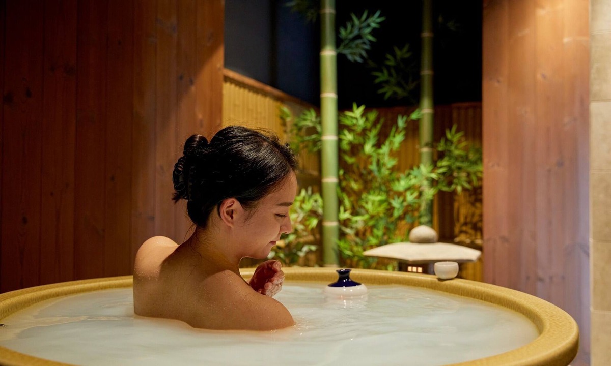Nishinari House | Tea ceremony inn semiopenair bath with garden /Osaka Ōsaka