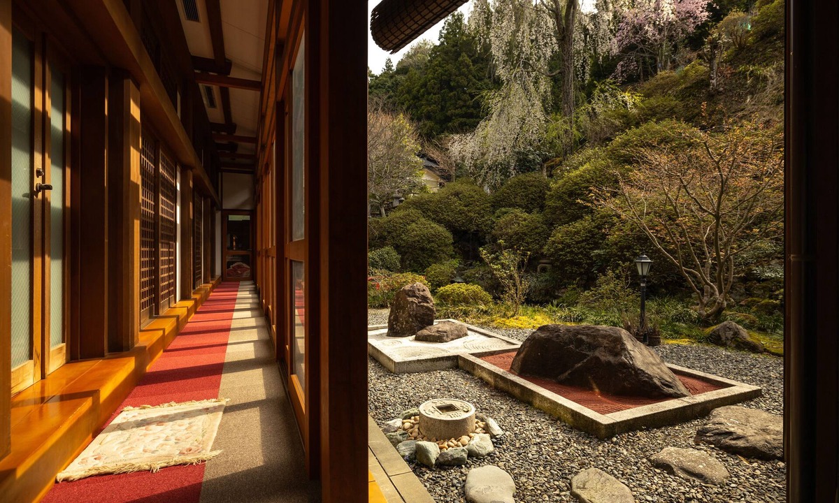 Minobu House | Temple Hotel Shimanobo