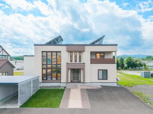 Sorachi-gun Villa | The BEEHIVE KAMIFURANO