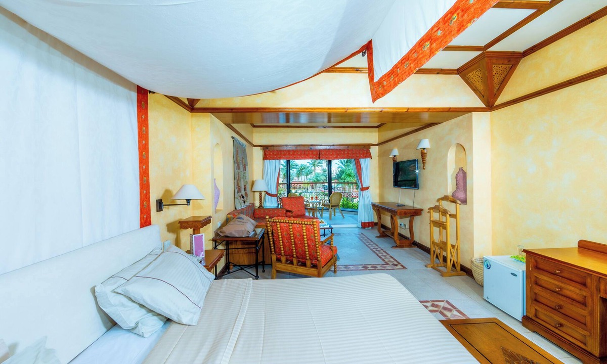 Al Mamsha El Seyahi Hotel | The Grand Resort Hurghada