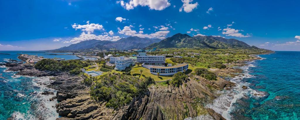 Miyanoura Hotel | THE HOTEL YAKUSHIMA ocean & forest
