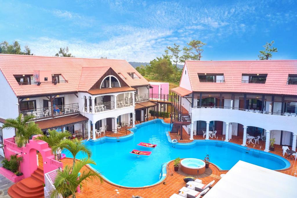 Nakama Hotel | The Pool Resort OKINAWA