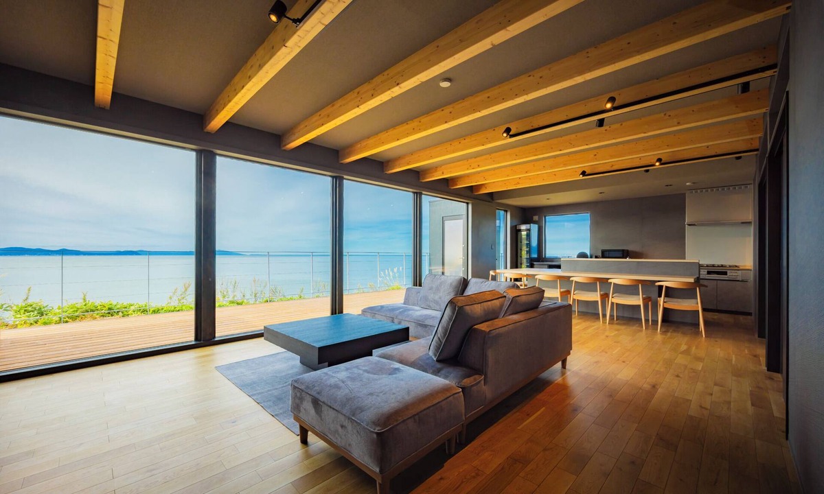 Ishikari House | the SHIHACHI