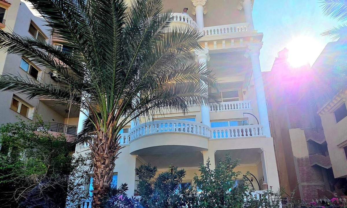 Al Ahyaa Villa | The White Lions Luxury Sea View Villa Sleeps 7 Breakfast Airport Transfer