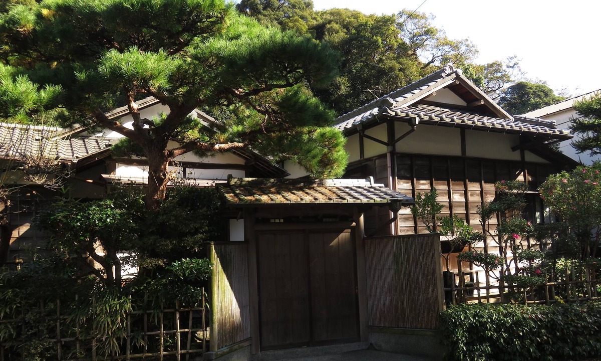 Kamakura House | Traditional secluded Kamakura house near the sea