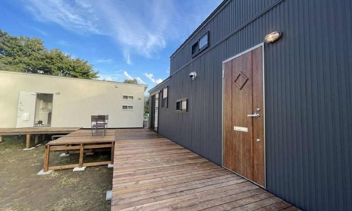 Nishimachi RV Rental | Trailer house Royal 1 building Capacity 6 people/Shimotakai District Nagano