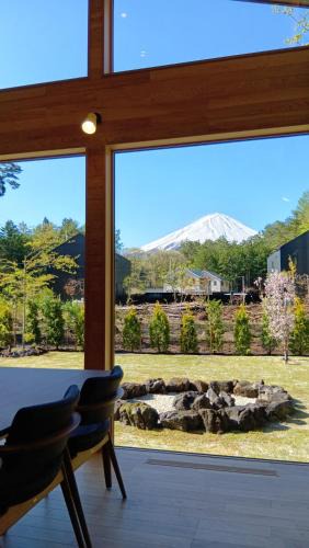 Fujikawaguchiko Villa | Villa 峰々-Minemine-