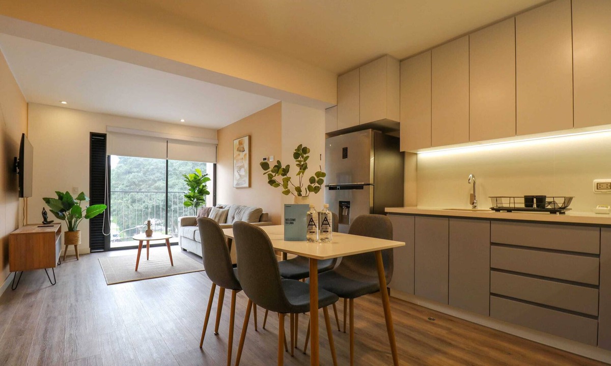 Miraflores Apartment | w* | Brilliant 2BR w/Balcony in Miraflores