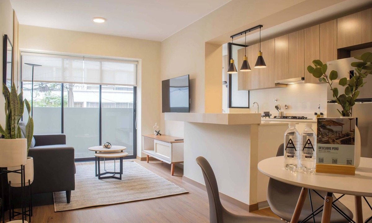 Miraflores Apartment | w* | Chic 1BR Apartment w/Scenic Balcony in Central Miraflores