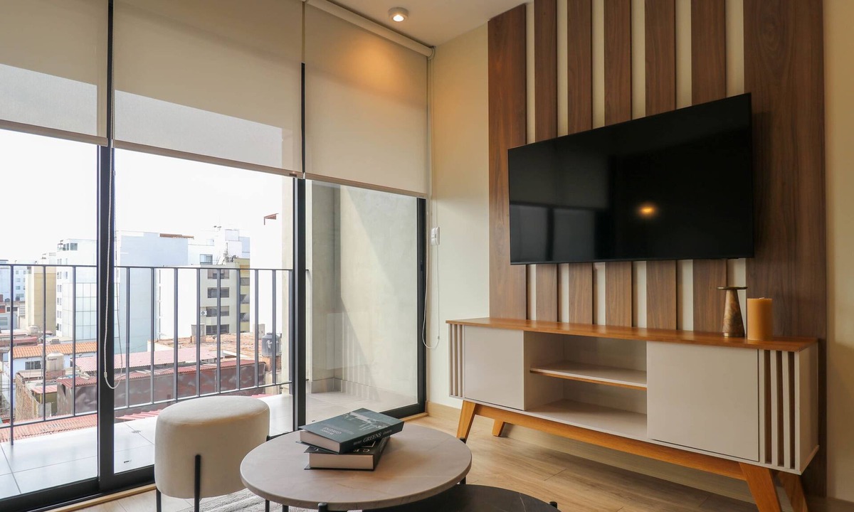 Santa Cruz Apartment | w *|Grand 2BR w/Great balcony in Miraflores