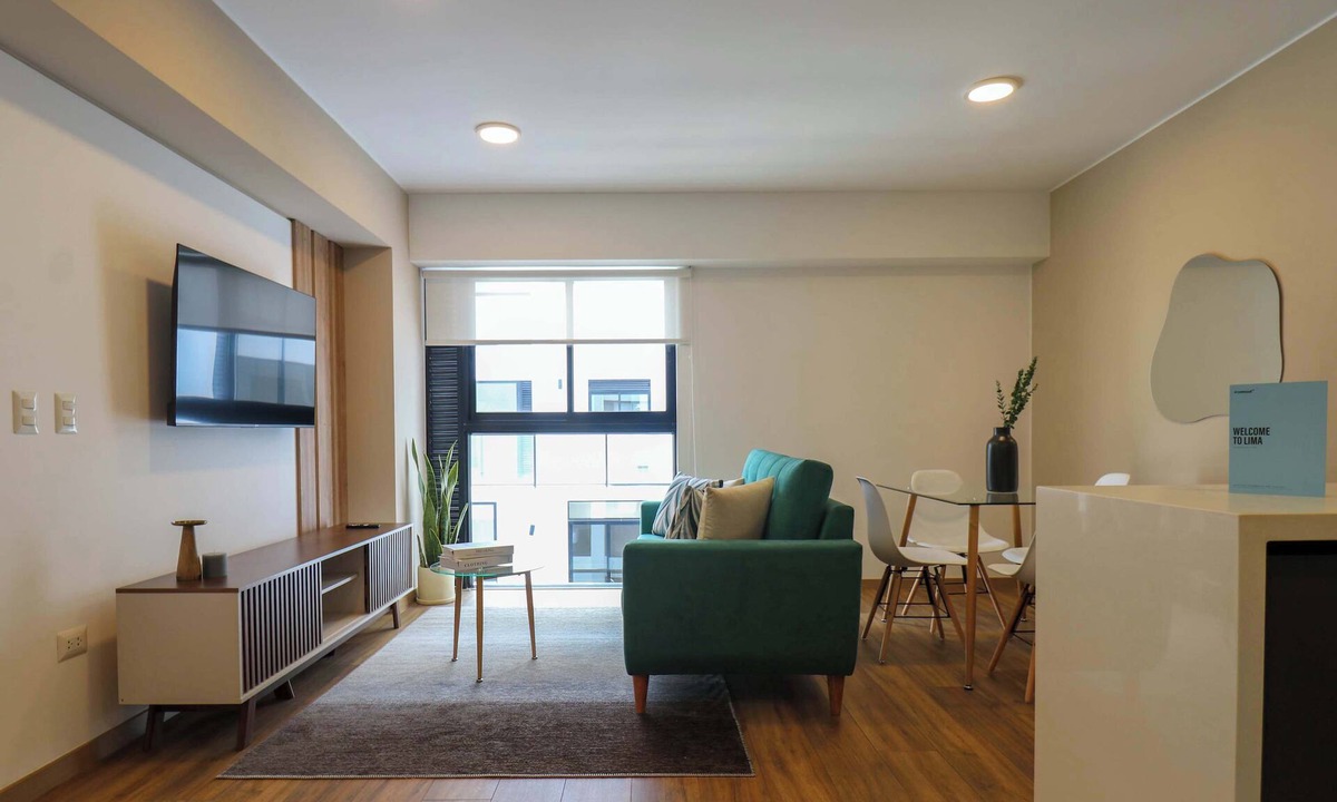 Leuro Apartment | w* | Grandiose 2BR w/Radiant Deco in Miraflores