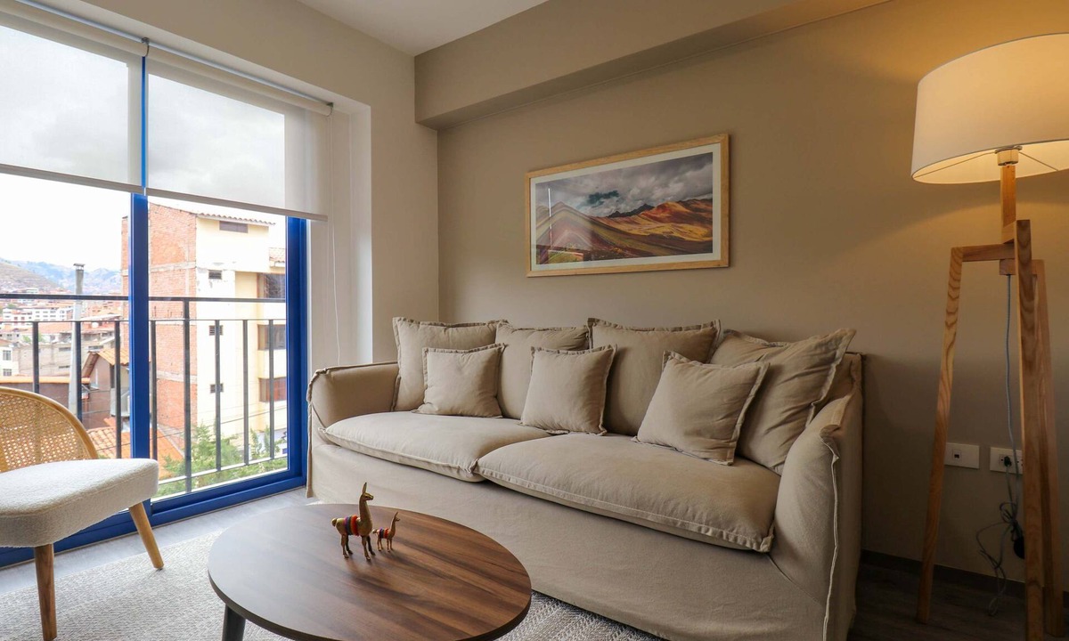 Cusco Historic Center Apartment | w* | Sunny 1BR in Historic Cusco w/Balcony