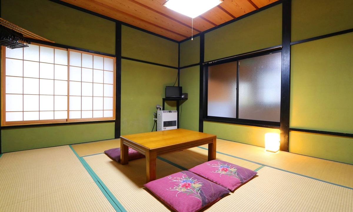 Yuzawa Cabin | Warabisou