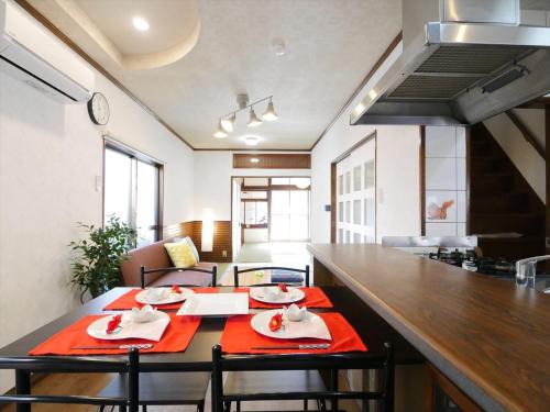 Hiroshima City Centre House | west crab base