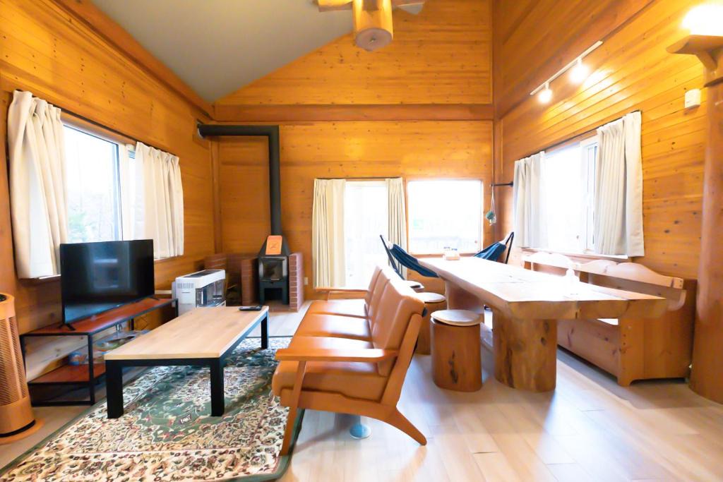 Toya Ski Chalet | Woodhouse Yasunaya