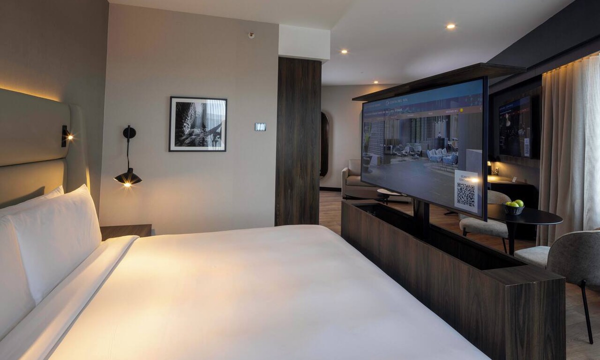 Callao Hotel | Wyndham Grand Costa Del Sol Lima Airport