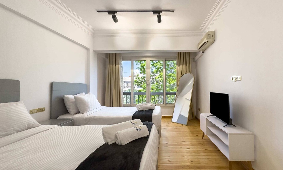 Taqseem Laselky Apartment | Xuru Stays I The 2bdr Velvet Vibe @ Maadi
