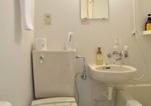 Nonsmoking Small single room 5 minutes walk f/Yokohama Kanagawa