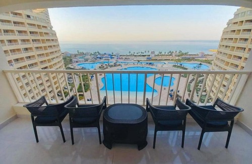 Ras Sudar Ski Chalet | شاليه أنيق مع تراس خاص ورؤية بحرية - Stylish Chalet with Private Terrace & Sea View
