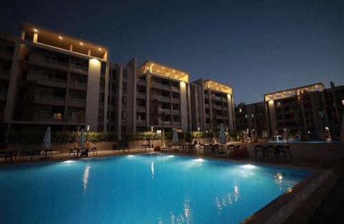 Borg el Arab Ski Chalet | شاليه عائلي في قرية جراند هيلز طابق أرضي بحديقة خاصة غرفتين نوم وريسبشن واسع