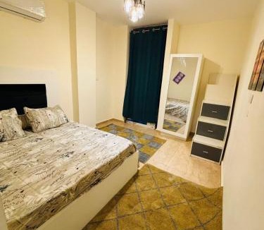 Borg el Arab Ski Chalet | شاليه عائلي في قرية جراند هيلز طابق أرضي بحديقة خاصة غرفتين نوم وريسبشن واسع