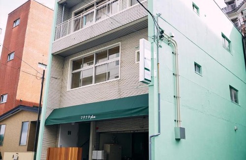 Ryuga Onsen Apartment | 「まちのオアシス」STAY UWU 005 空を眺める半露天風呂