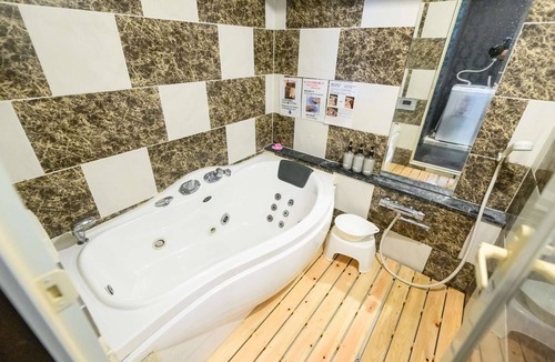 Chuo Apartment | アクセス&コスパ最高!徒歩 本町駅5分! 広々デザイナーズ1LDK、最大6人!902