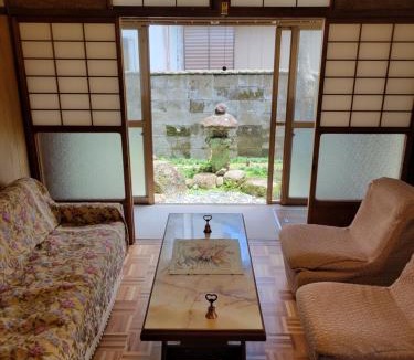 Kiho-cho House | ゲストハウス鷹乃巣
