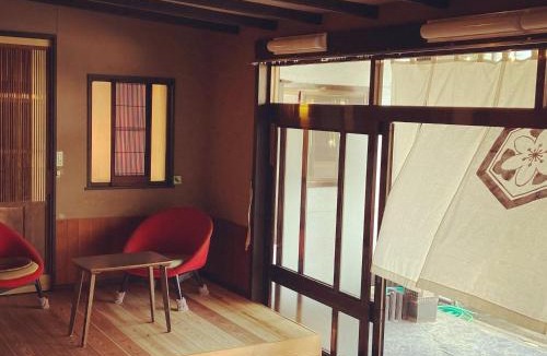 Sado House | ゲストハウス 華屋 (guest house HANAYA）