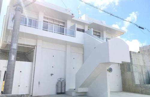 Motobu Apartment | コテージ花