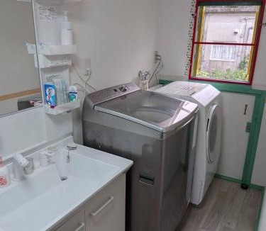 Kochi House | サウナ付きトトロ風のお風呂が自慢一軒貸切笑月楼ペット宿泊は要相談