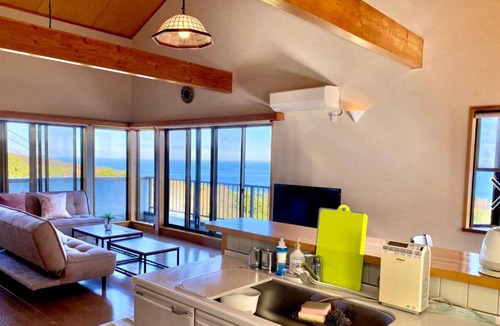 Ito Villa | シャイニングブルーIZU AWA Resort