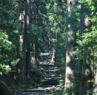 Kiho-cho Apartment | シングウノイエ【貸切】熊野古道 速玉大社 那智の滝 神倉神社 マグロ 和歌山ラーメン
